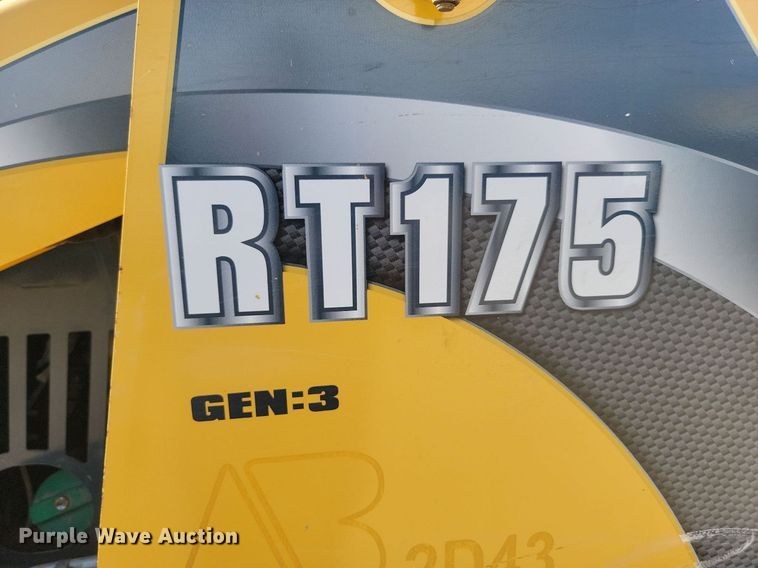 image for item LQ9231 2018 Gehl RT175  skid steer loader