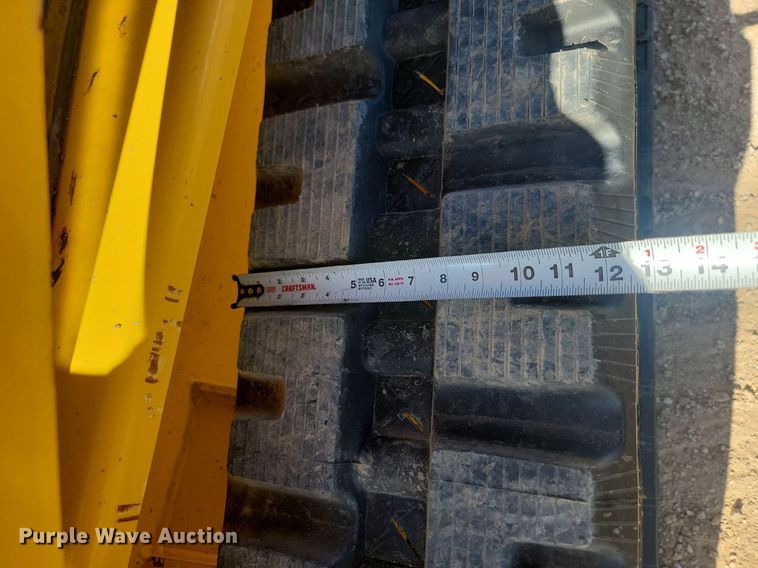 image for item LQ9231 2018 Gehl RT175  skid steer loader