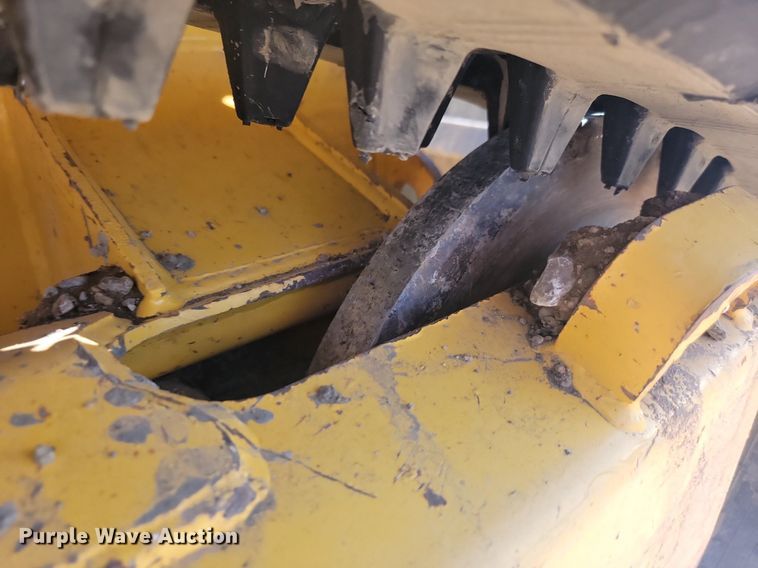 image for item LQ9231 2018 Gehl RT175  skid steer loader