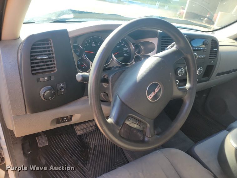 image for item LQ9232 2009 GMC Sierra 2500HD  pickup truck