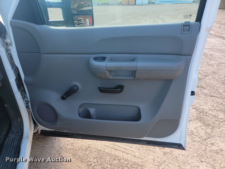 image for item LQ9232 2009 GMC Sierra 2500HD  pickup truck