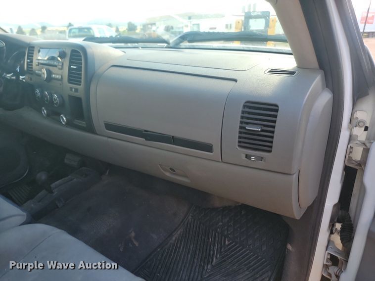 image for item LQ9232 2009 GMC Sierra 2500HD  pickup truck