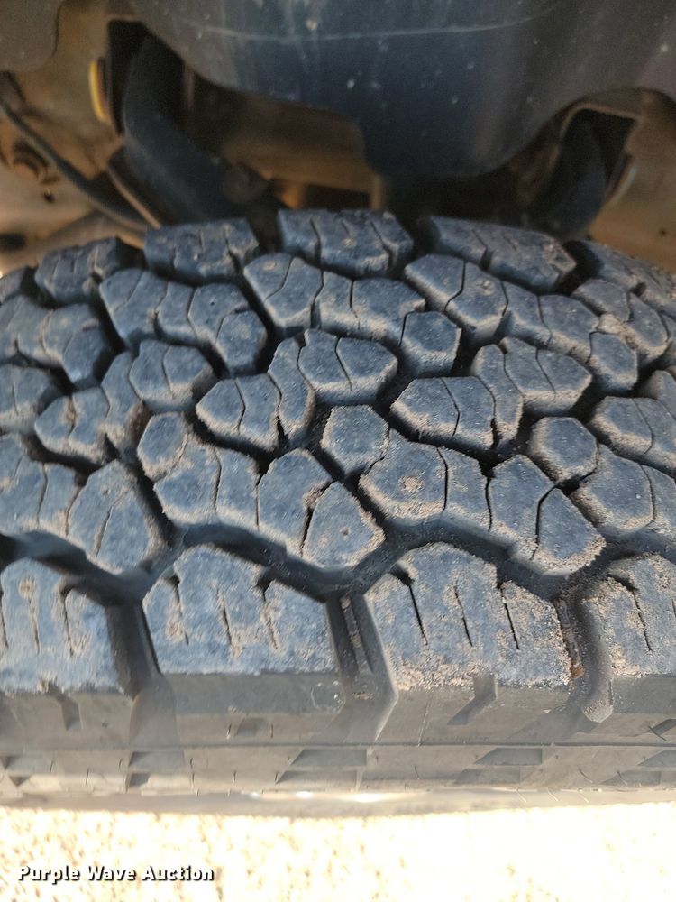 image for item LQ9232 2009 GMC Sierra 2500HD  pickup truck