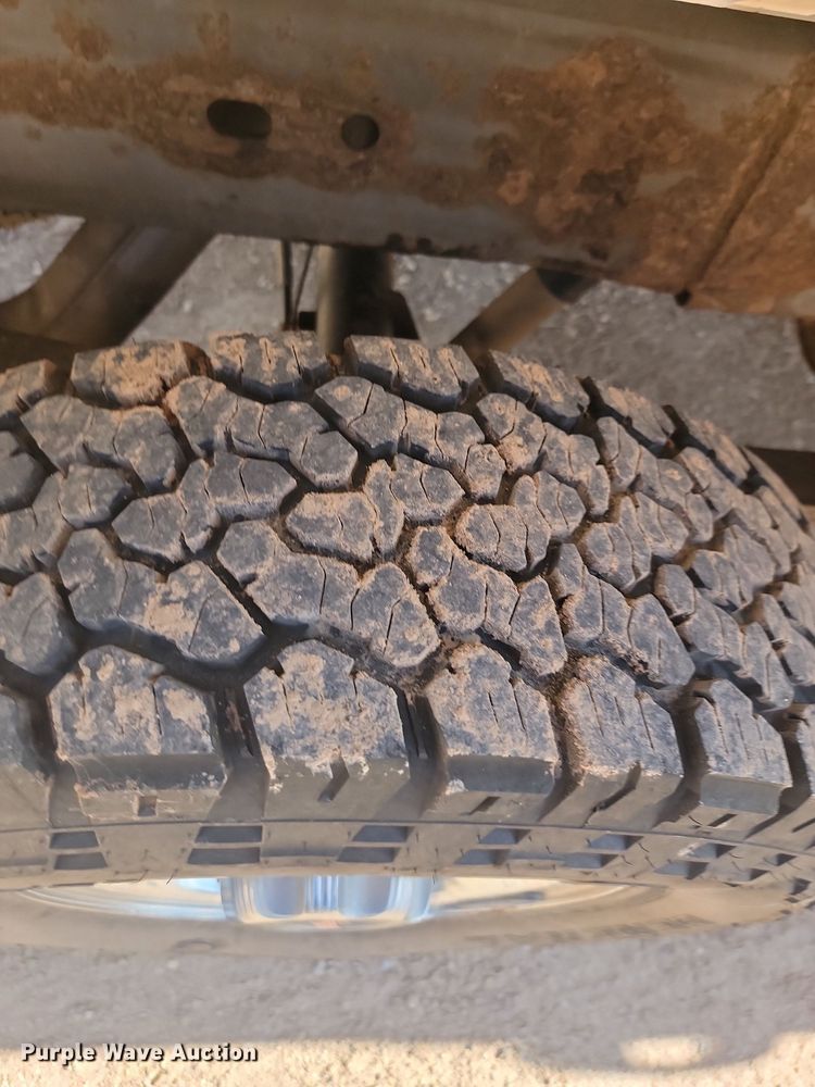 image for item LQ9232 2009 GMC Sierra 2500HD  pickup truck