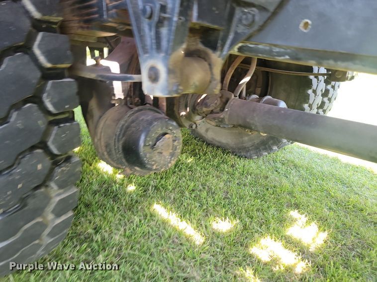 image for item LQ9238 1992 International 4700  truck with tree spade