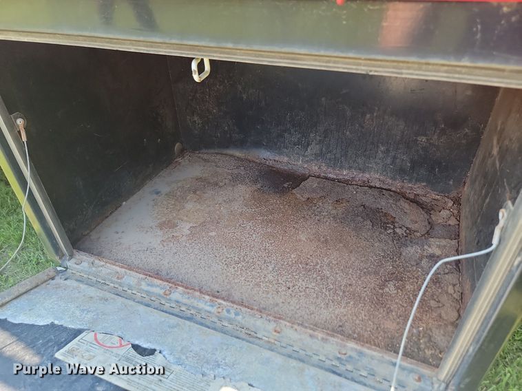 image for item LQ9238 1992 International 4700  truck with tree spade