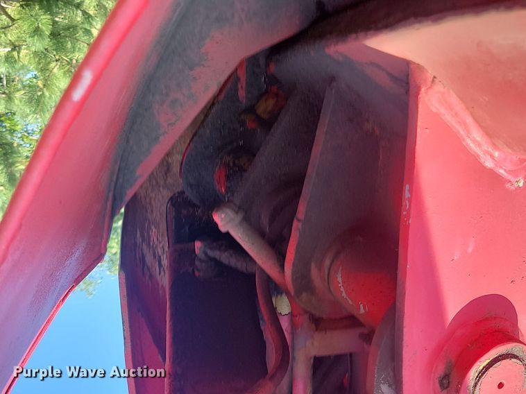 image for item LQ9238 1992 International 4700  truck with tree spade