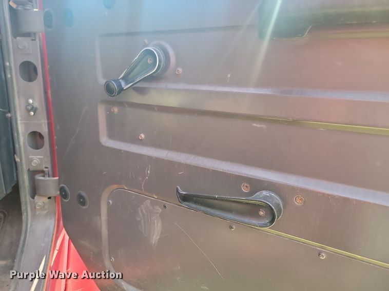 image for item LQ9238 1992 International 4700  truck with tree spade