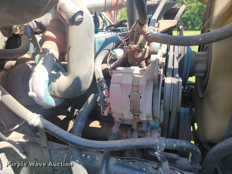 image for item LQ9238 1992 International 4700  truck with tree spade