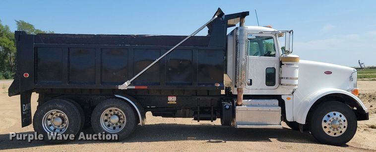 image for item LQ9240 2013 Peterbuilt 367  dump truck