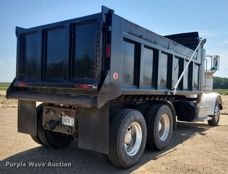 image for item LQ9240 2013 Peterbuilt 367  dump truck