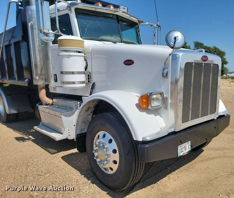 image for item LQ9240 2013 Peterbuilt 367  dump truck