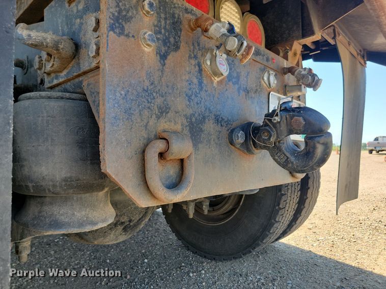 image for item LQ9240 2013 Peterbuilt 367  dump truck