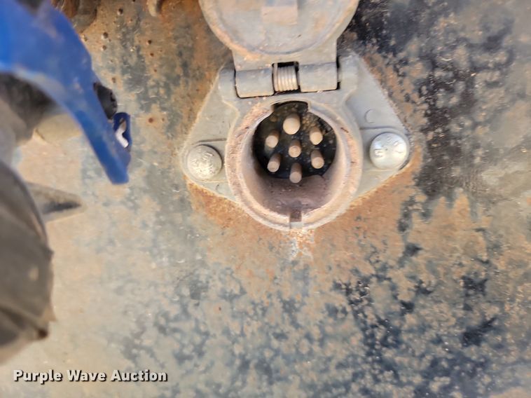 image for item LQ9240 2013 Peterbuilt 367  dump truck