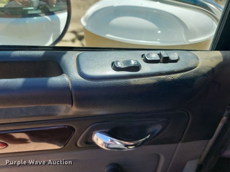 image for item LQ9240 2013 Peterbuilt 367  dump truck