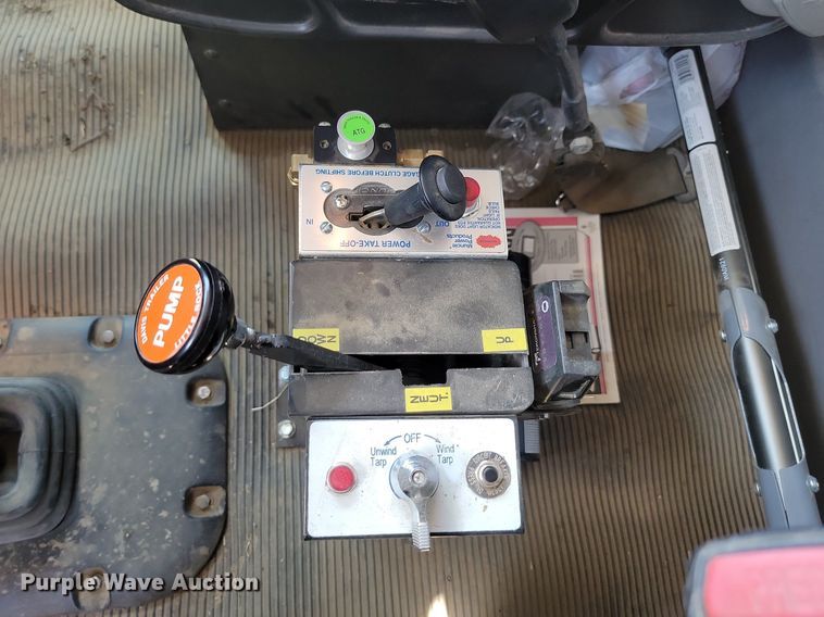 image for item LQ9240 2013 Peterbuilt 367  dump truck