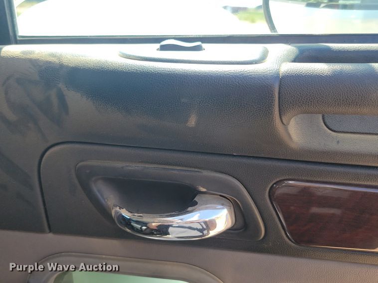 image for item LQ9240 2013 Peterbuilt 367  dump truck