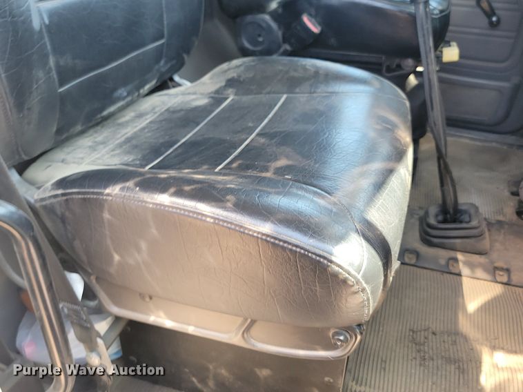 image for item LQ9240 2013 Peterbuilt 367  dump truck