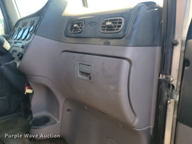 image for item LQ9240 2013 Peterbuilt 367  dump truck