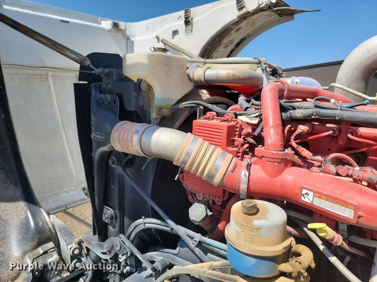 image for item LQ9240 2013 Peterbuilt 367  dump truck