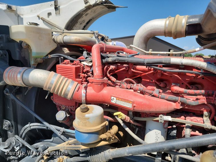 image for item LQ9240 2013 Peterbuilt 367  dump truck