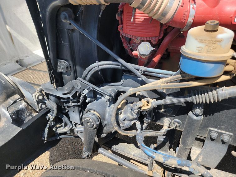 image for item LQ9240 2013 Peterbuilt 367  dump truck