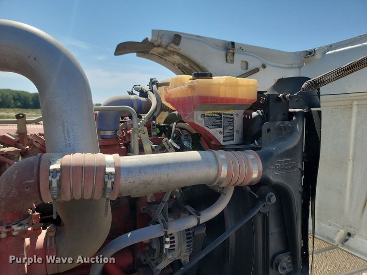 image for item LQ9240 2013 Peterbuilt 367  dump truck