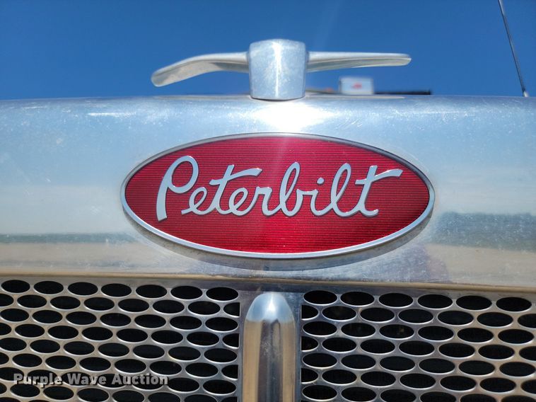 image for item LQ9240 2013 Peterbuilt 367  dump truck