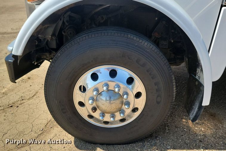 image for item LQ9240 2013 Peterbuilt 367  dump truck