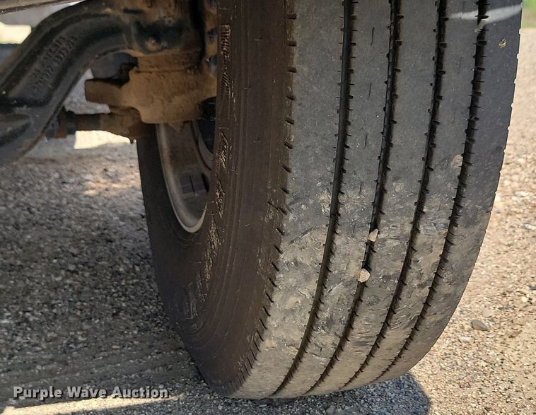 image for item LQ9240 2013 Peterbuilt 367  dump truck