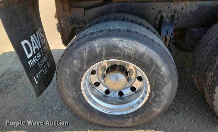 image for item LQ9240 2013 Peterbuilt 367  dump truck