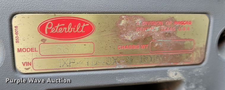 image for item LQ9240 2013 Peterbuilt 367  dump truck