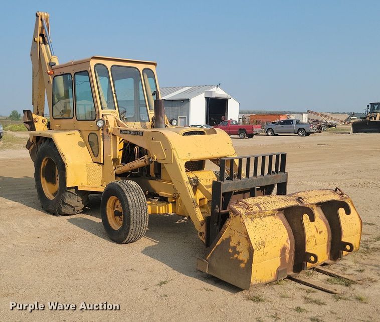 image for item LQ9241 John Deere 500 Series B  backhoe