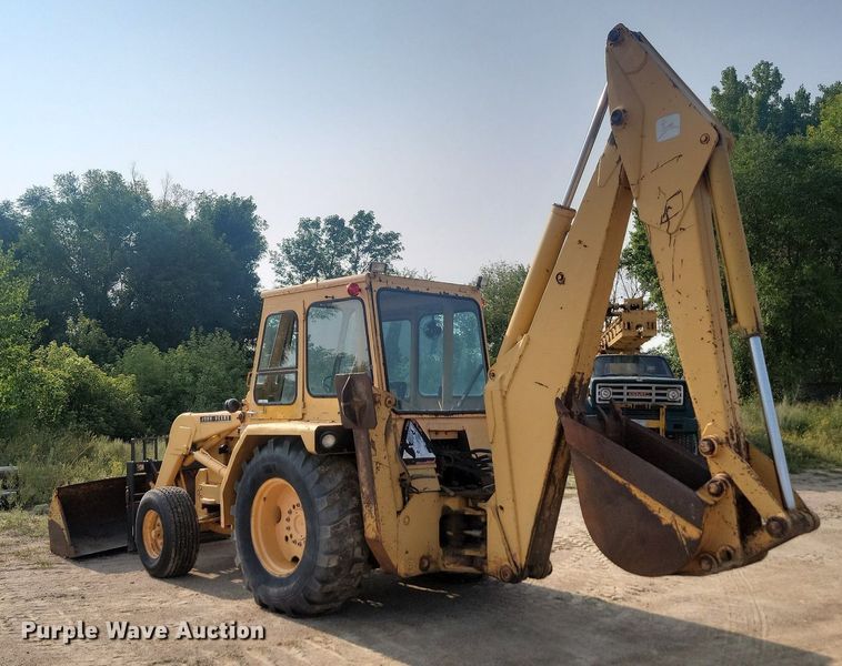 image for item LQ9241 John Deere 500 Series B  backhoe
