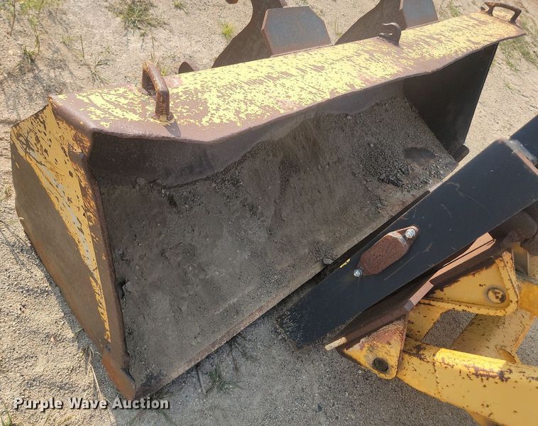 image for item LQ9241 John Deere 500 Series B  backhoe