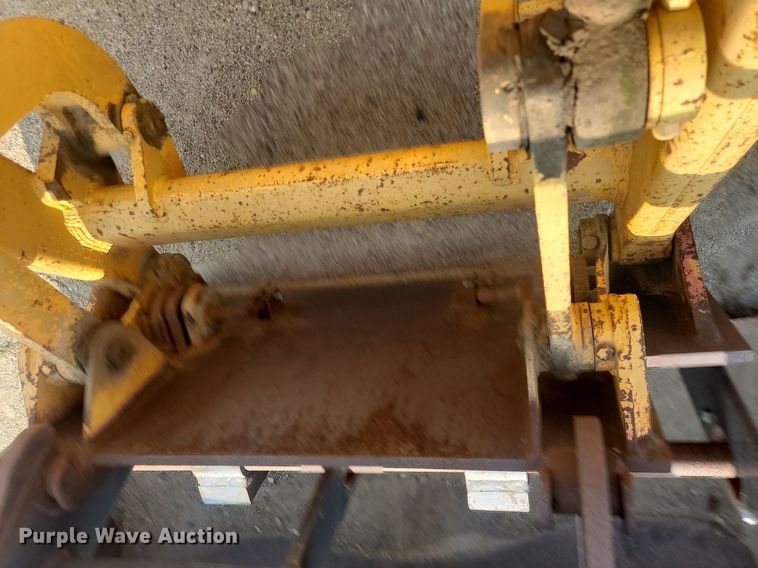 image for item LQ9241 John Deere 500 Series B  backhoe