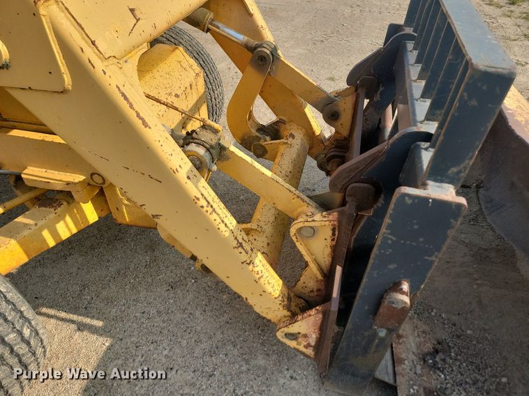 image for item LQ9241 John Deere 500 Series B  backhoe