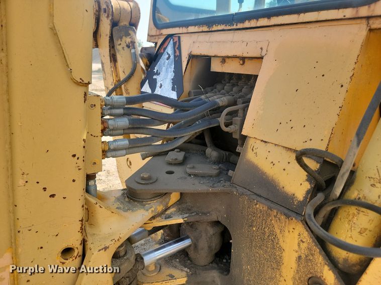image for item LQ9241 John Deere 500 Series B  backhoe