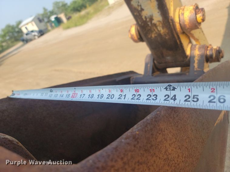 image for item LQ9241 John Deere 500 Series B  backhoe