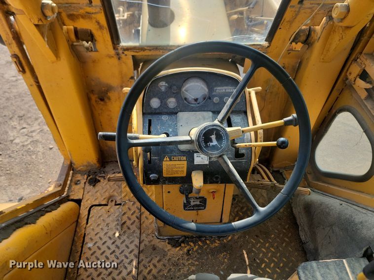 image for item LQ9241 John Deere 500 Series B  backhoe