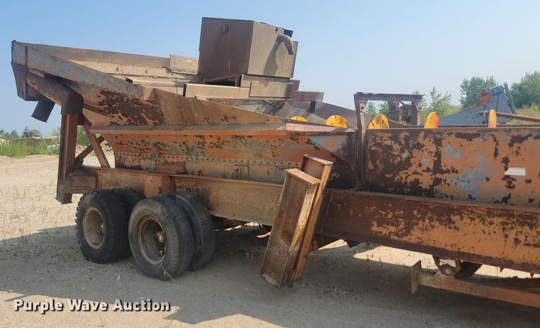 image for item LQ9243 Eagle  44" W sand screw