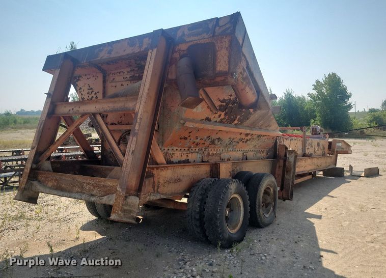 image for item LQ9243 Eagle  44" W sand screw