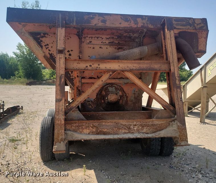 image for item LQ9243 Eagle  44" W sand screw