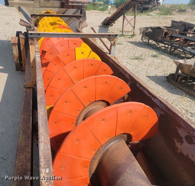 image for item LQ9243 Eagle  44" W sand screw