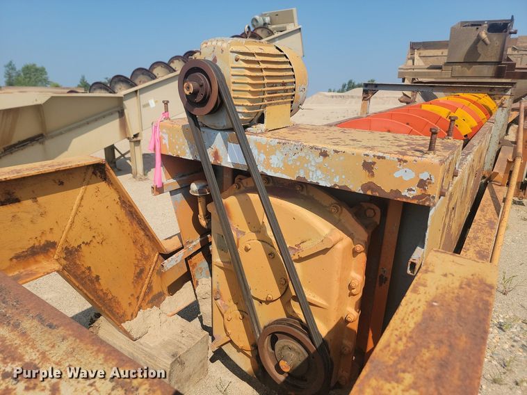 image for item LQ9243 Eagle  44" W sand screw