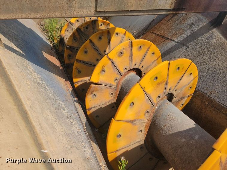 image for item LQ9243 Eagle  44" W sand screw