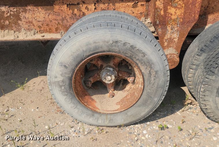 image for item LQ9243 Eagle  44" W sand screw