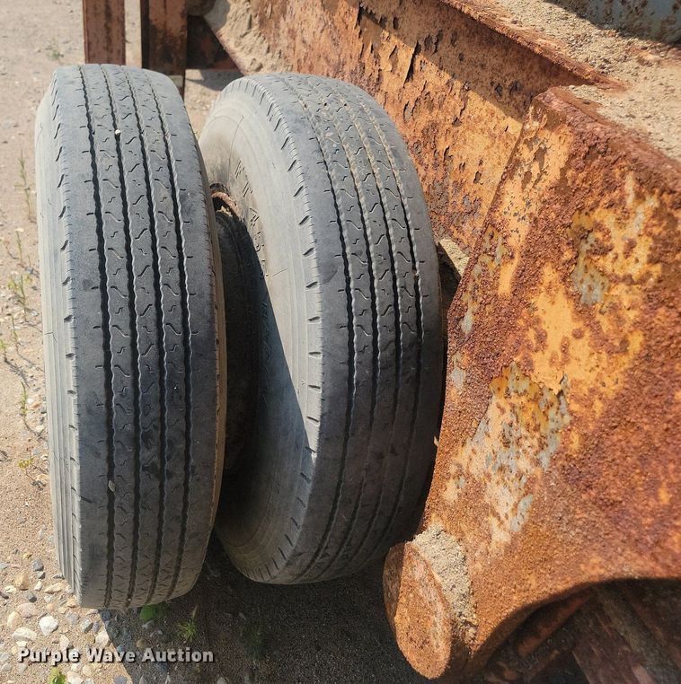 image for item LQ9243 Eagle  44" W sand screw