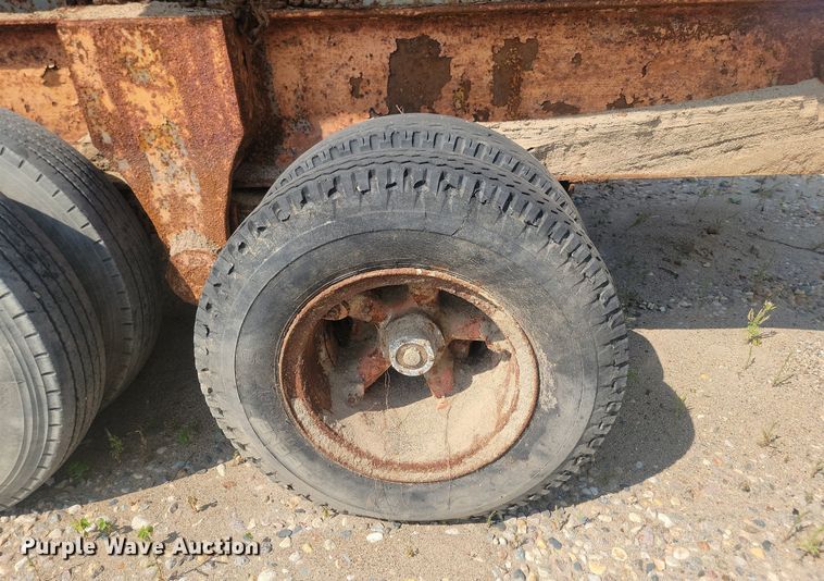 image for item LQ9243 Eagle  44" W sand screw