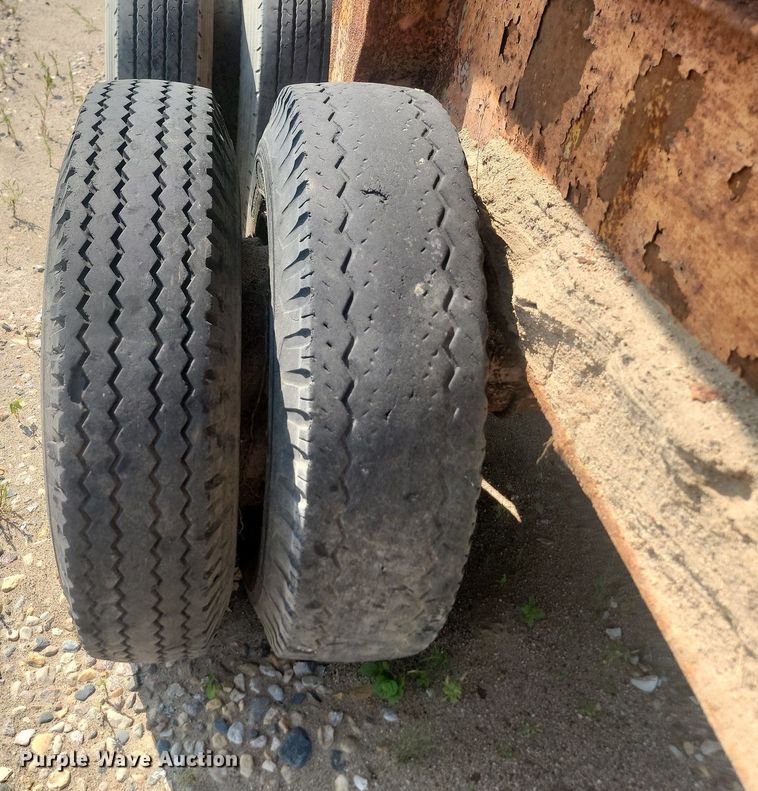 image for item LQ9243 Eagle  44" W sand screw